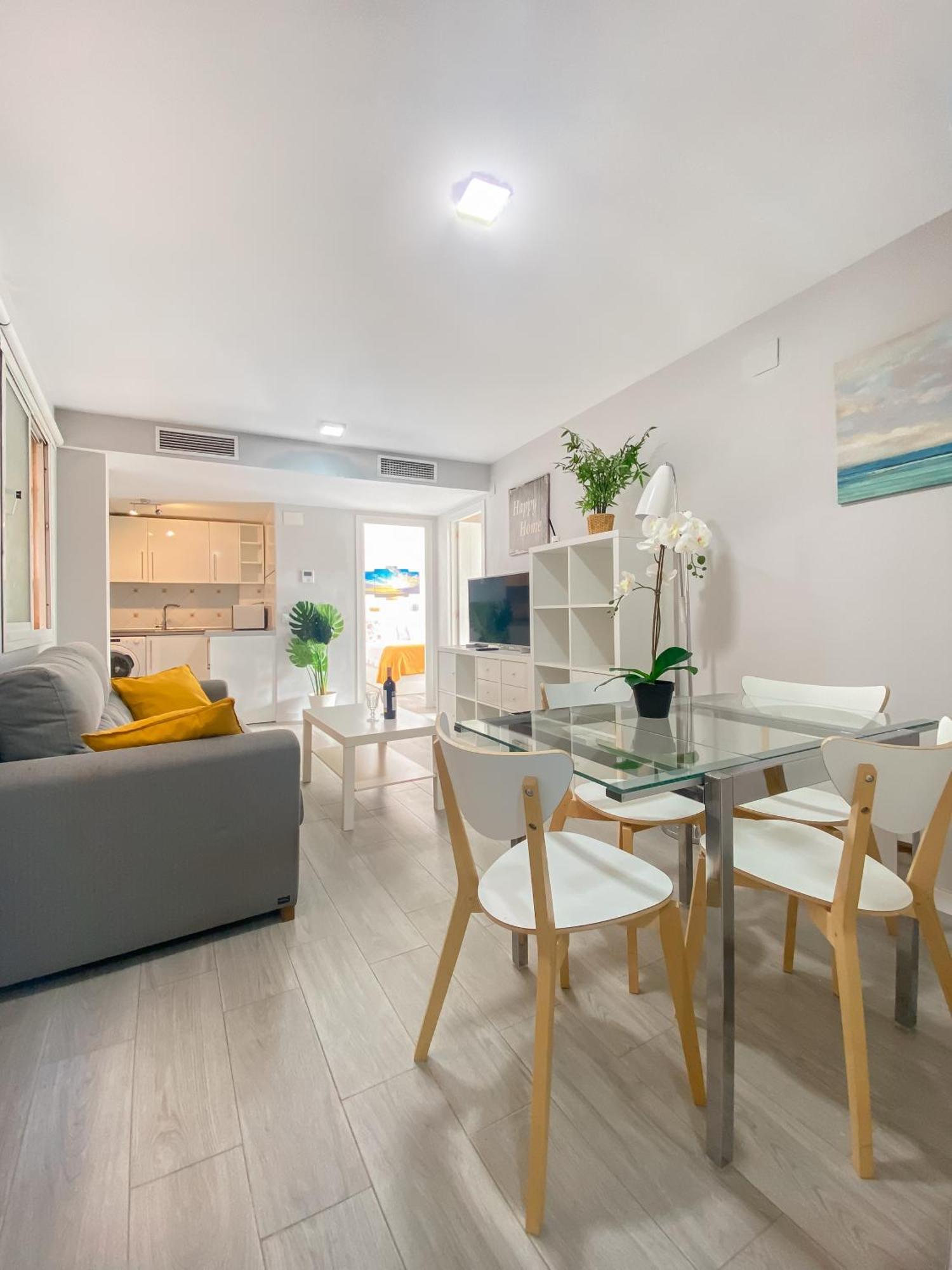 3 Rooms Y 3 Baths Y Aparcamiento Catedral Malaga Luaran gambar