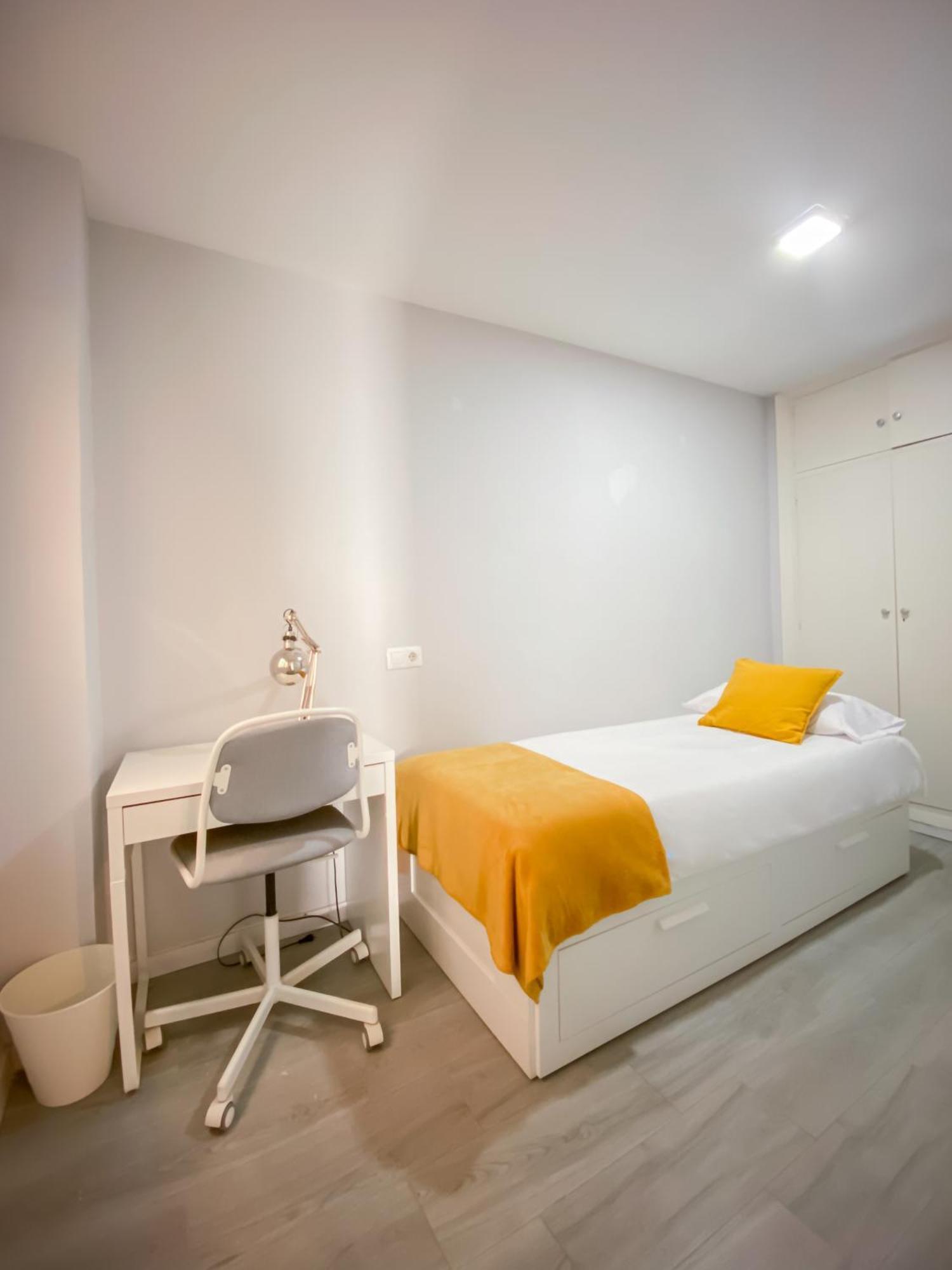 3 Rooms Y 3 Baths Y Aparcamiento Catedral Malaga Luaran gambar